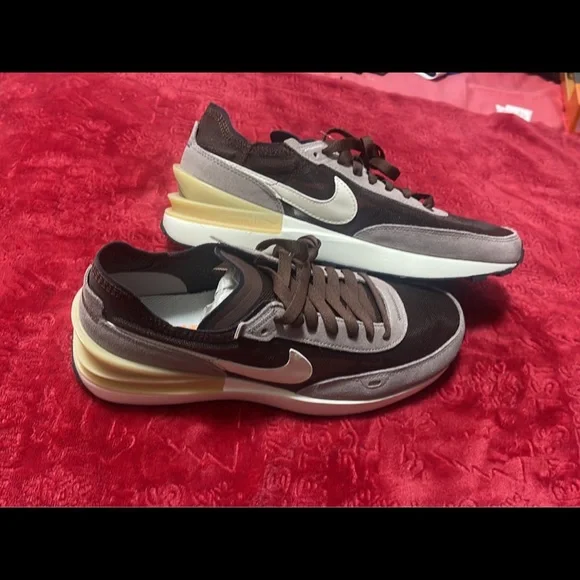 Nike | Shoes | Nike Waffle One Light Chocolate Natural Brown  display picture 2